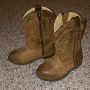 Cowboy / cowgirl boots
